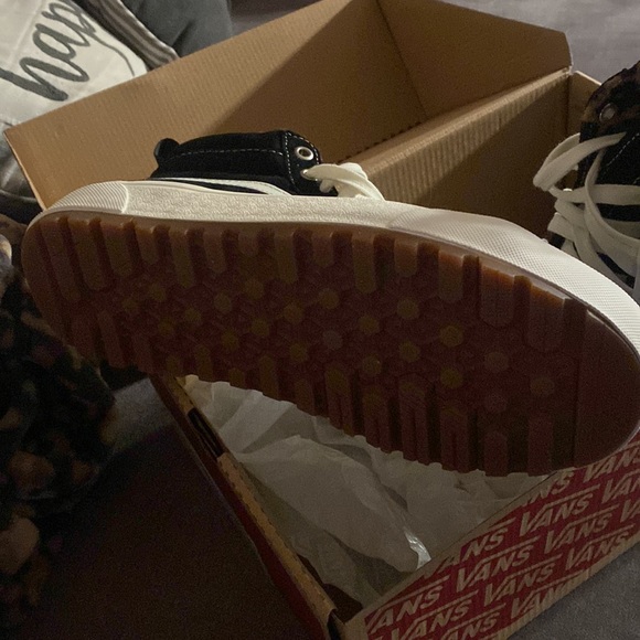 Brand NEW SK8-Hi MTE-1 - Picture 4 of 6